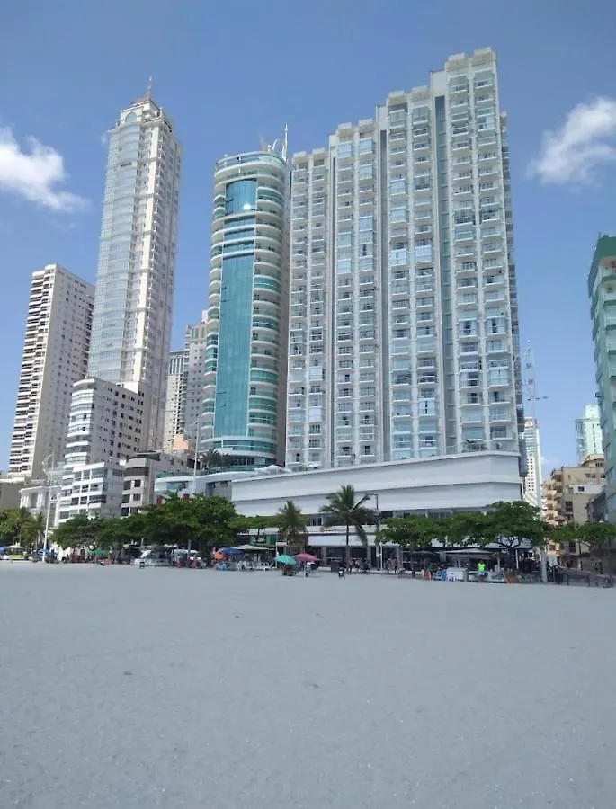Apartamento Pe Na Areia Balneario Camboriu! Av. Atlantica.